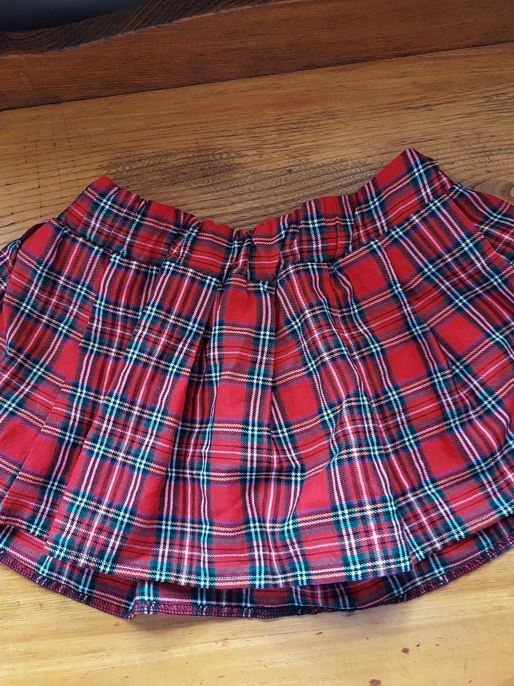 Target Women's Red Plaid, Pleated, Mini Tartan Circle Skirt Size: M